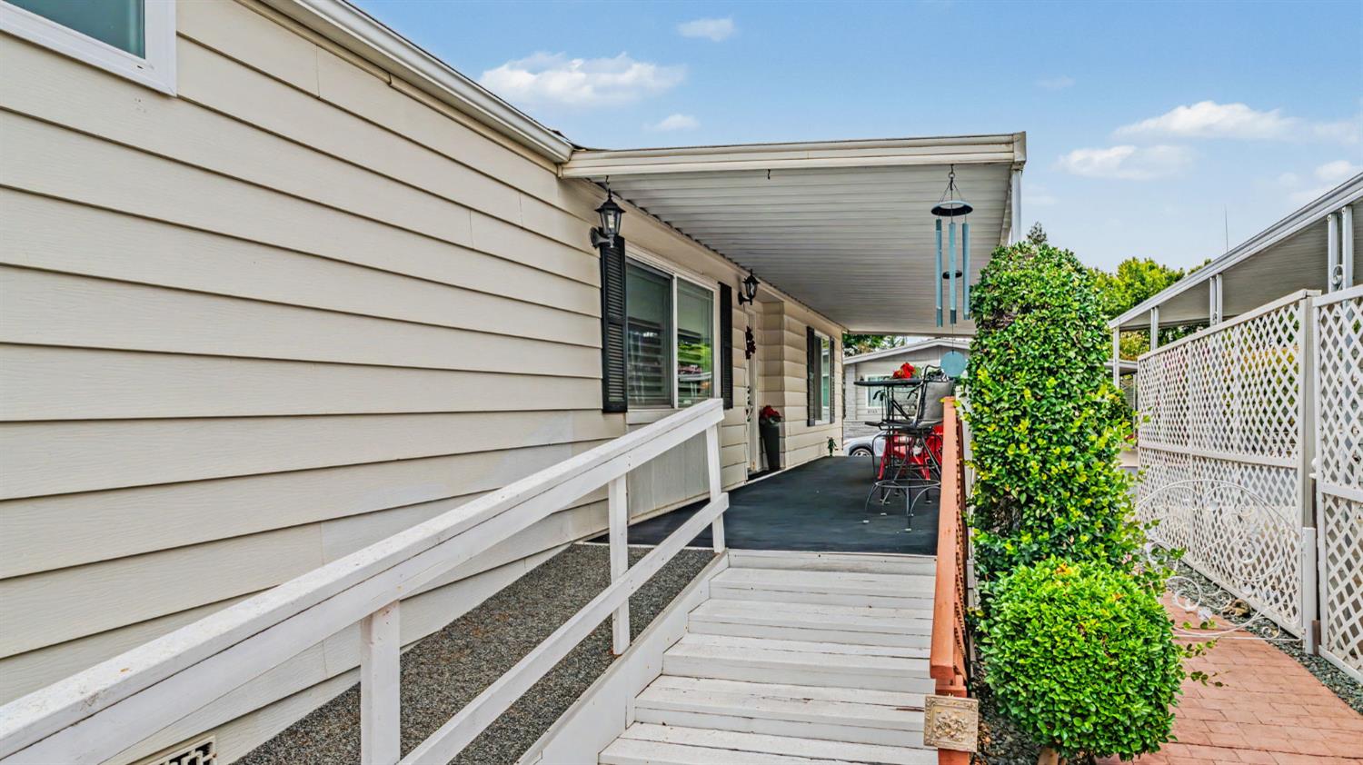3928 Waimea Ln, Modesto, CA 95355