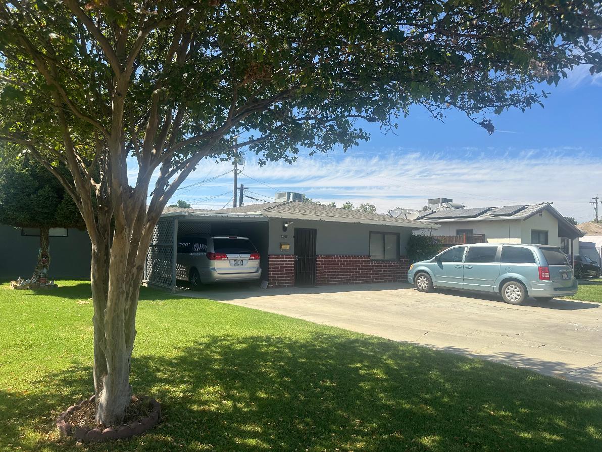 1131 Arizona Ave, Los Banos, CA 93635