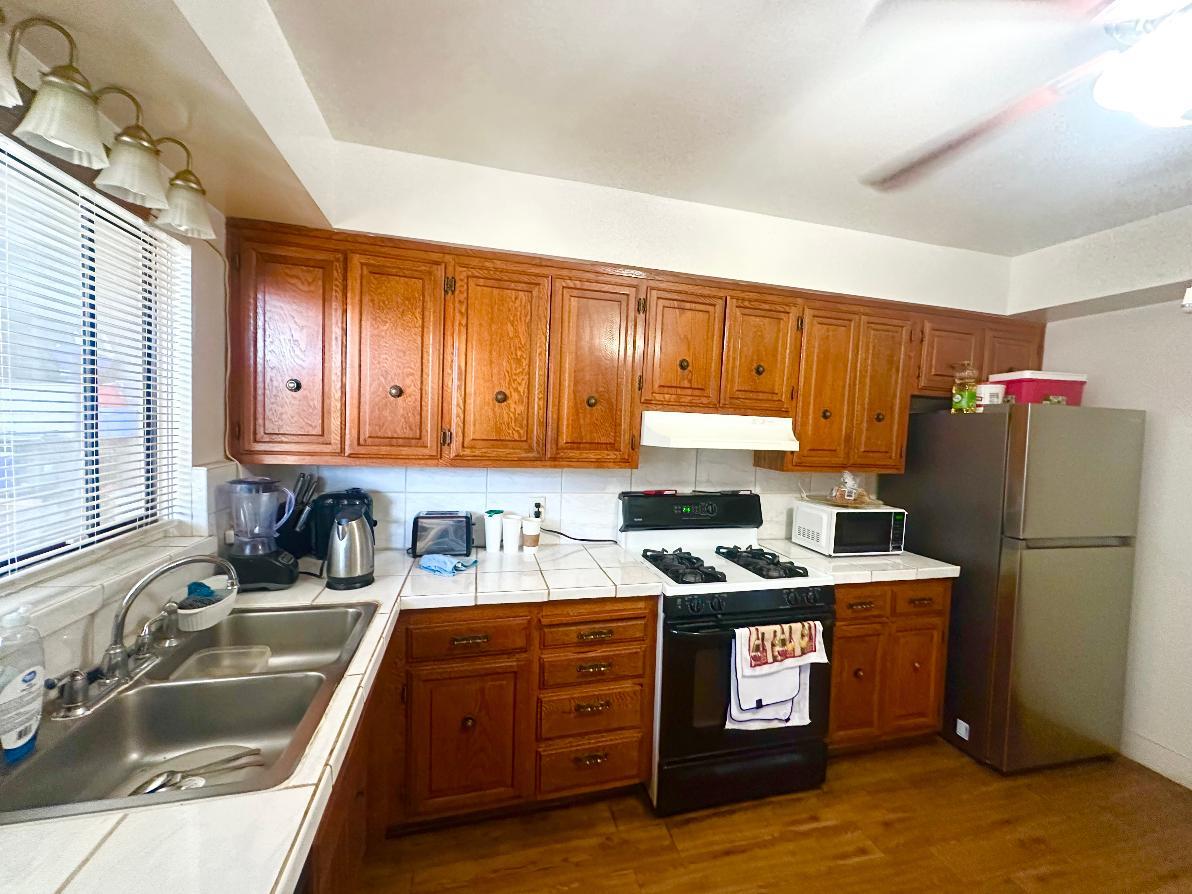 1131 Arizona Ave, Los Banos, CA 93635