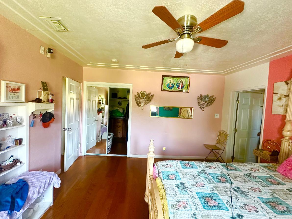 1131 Arizona Ave, Los Banos, CA 93635