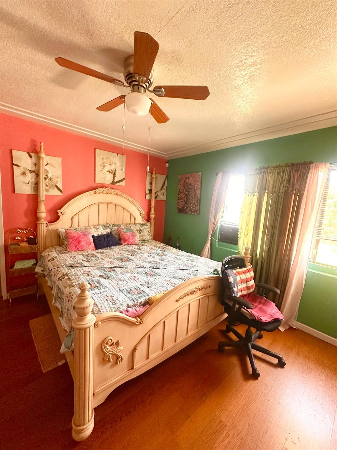 1131 Arizona Ave, Los Banos, CA 93635
