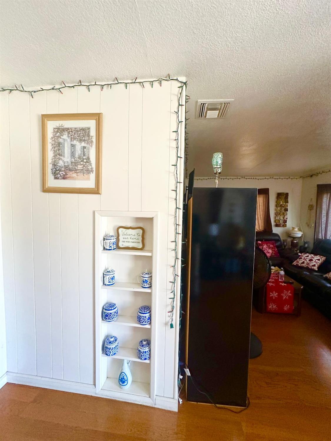 1131 Arizona Ave, Los Banos, CA 93635