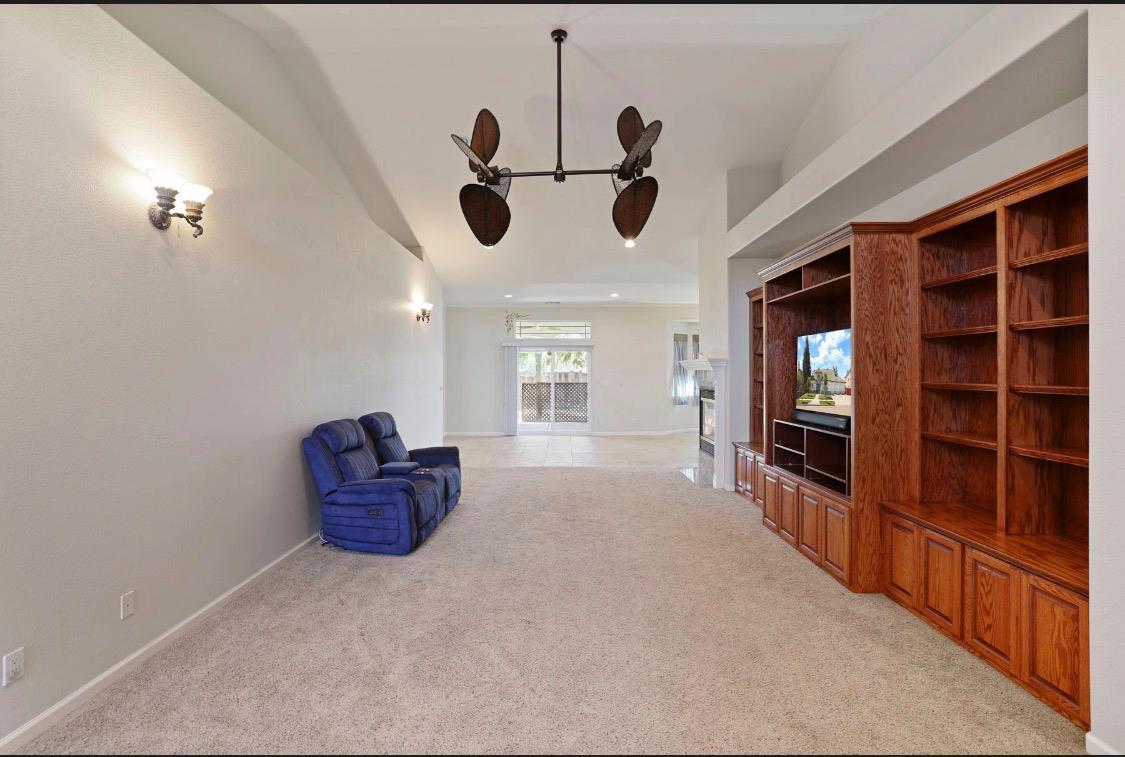 1684 Miriam Way, Ripon, CA 95366