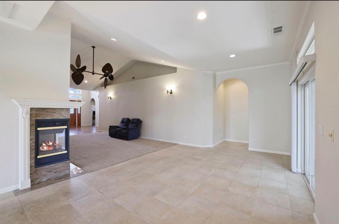 1684 Miriam Way, Ripon, CA 95366