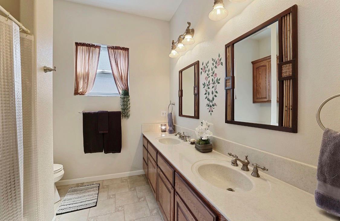 1684 Miriam Way, Ripon, CA 95366