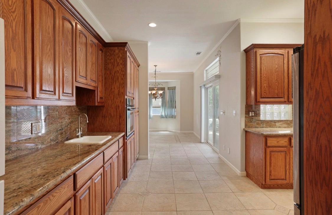 1684 Miriam Way, Ripon, CA 95366