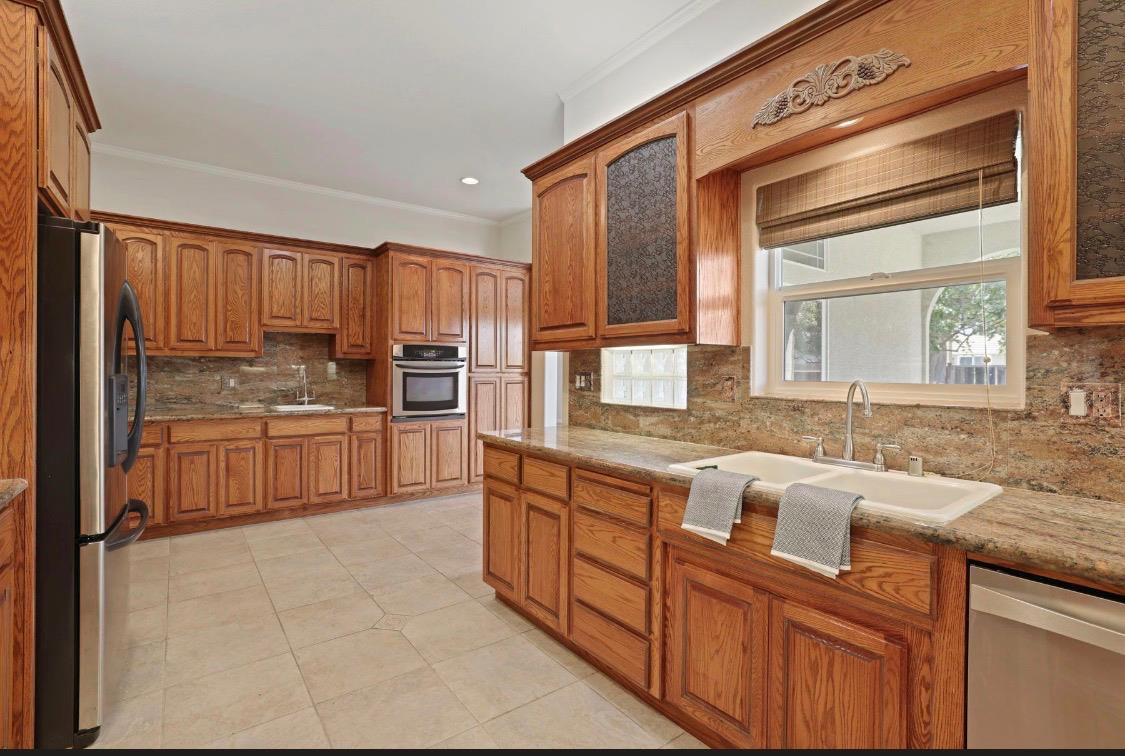 1684 Miriam Way, Ripon, CA 95366
