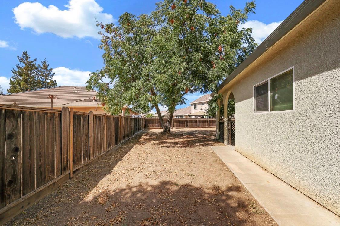 1684 Miriam Way, Ripon, CA 95366