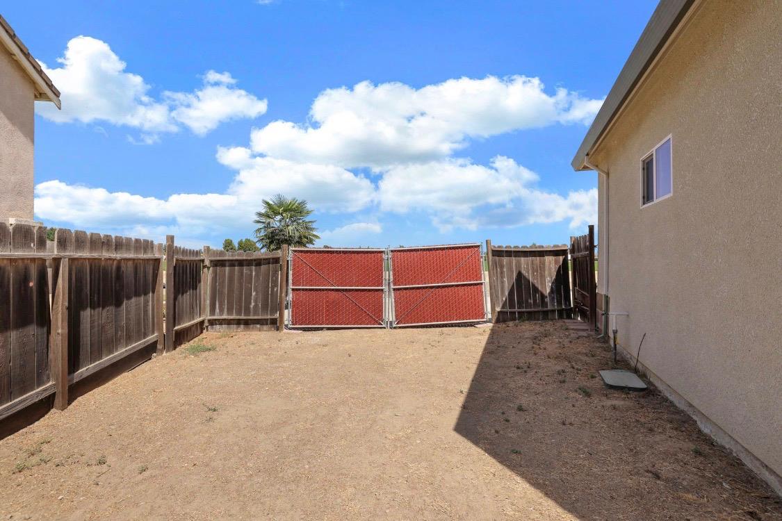 1684 Miriam Way, Ripon, CA 95366