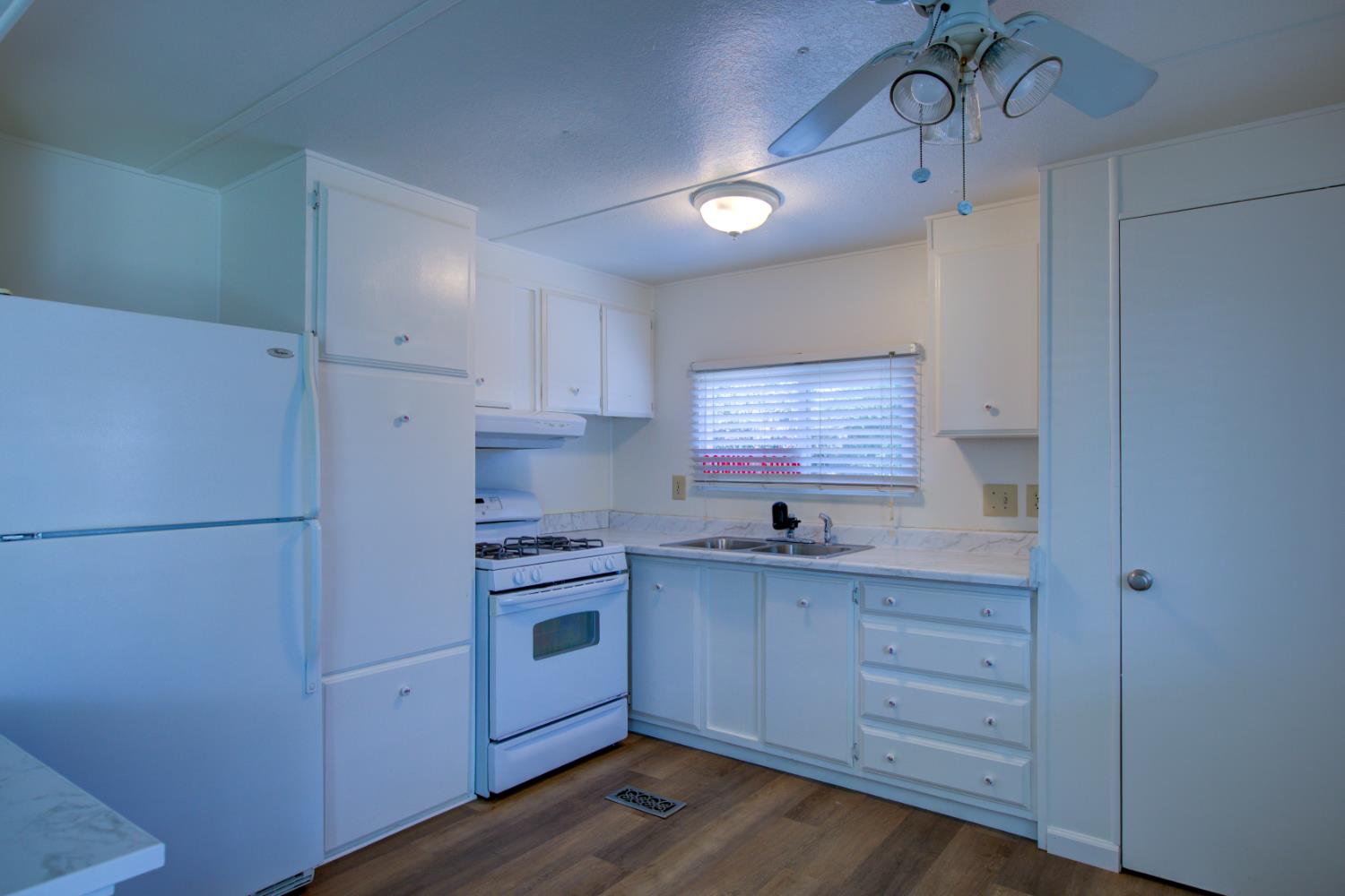 2107 Patterson Rd #19, Riverbank, CA 95367