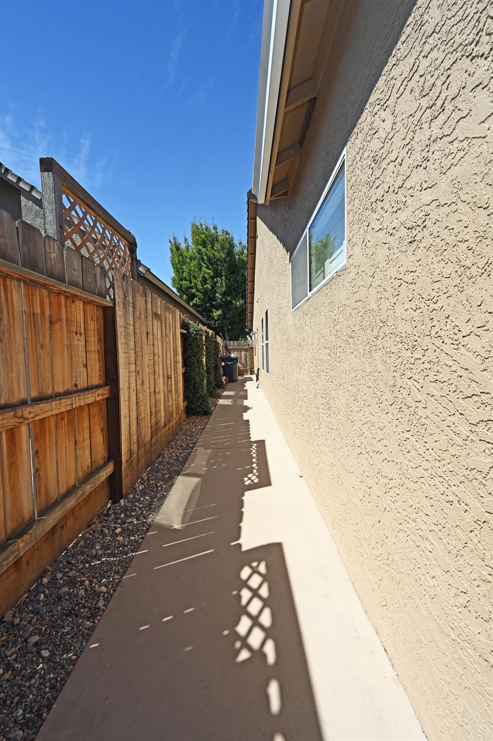 2680 Hogan Dr, Turlock, CA 95382