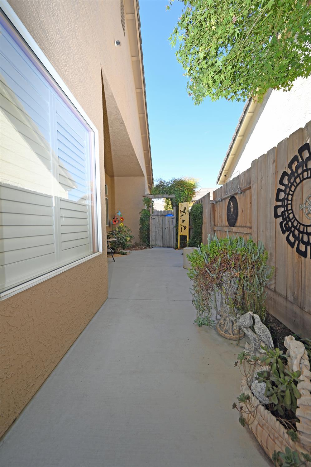 2680 Hogan Dr, Turlock, CA 95382