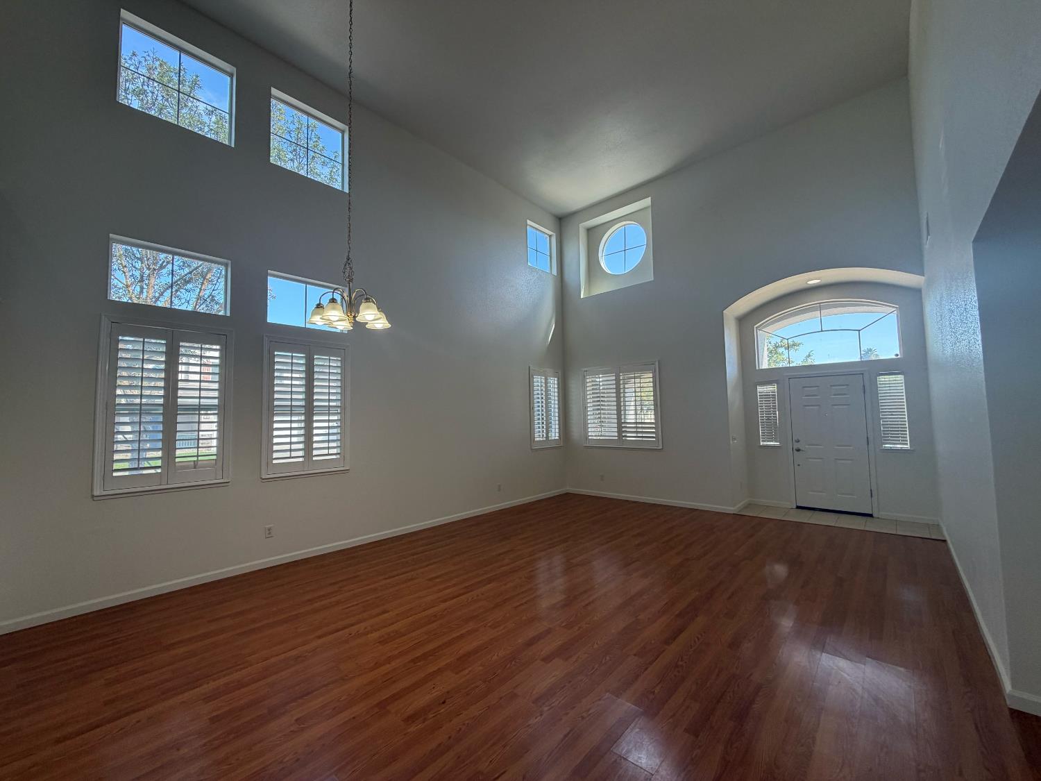 3209 Flushing Meadows Dr, Modesto, CA 95355