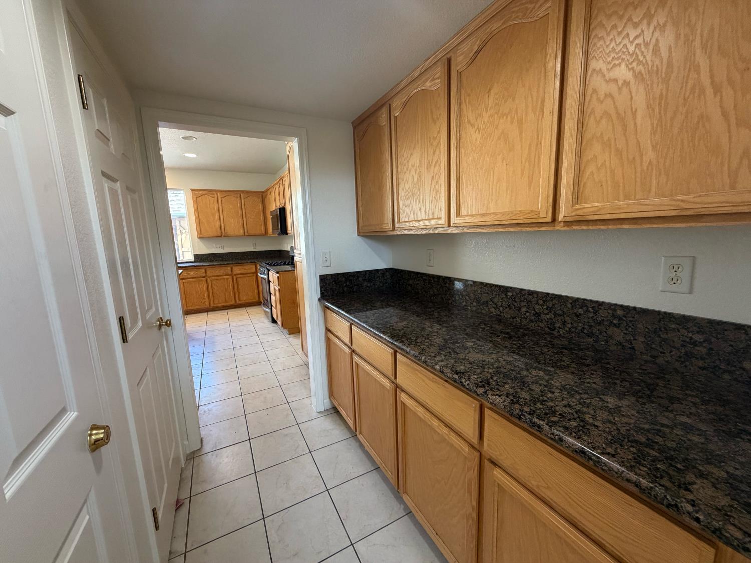3209 Flushing Meadows Dr, Modesto, CA 95355