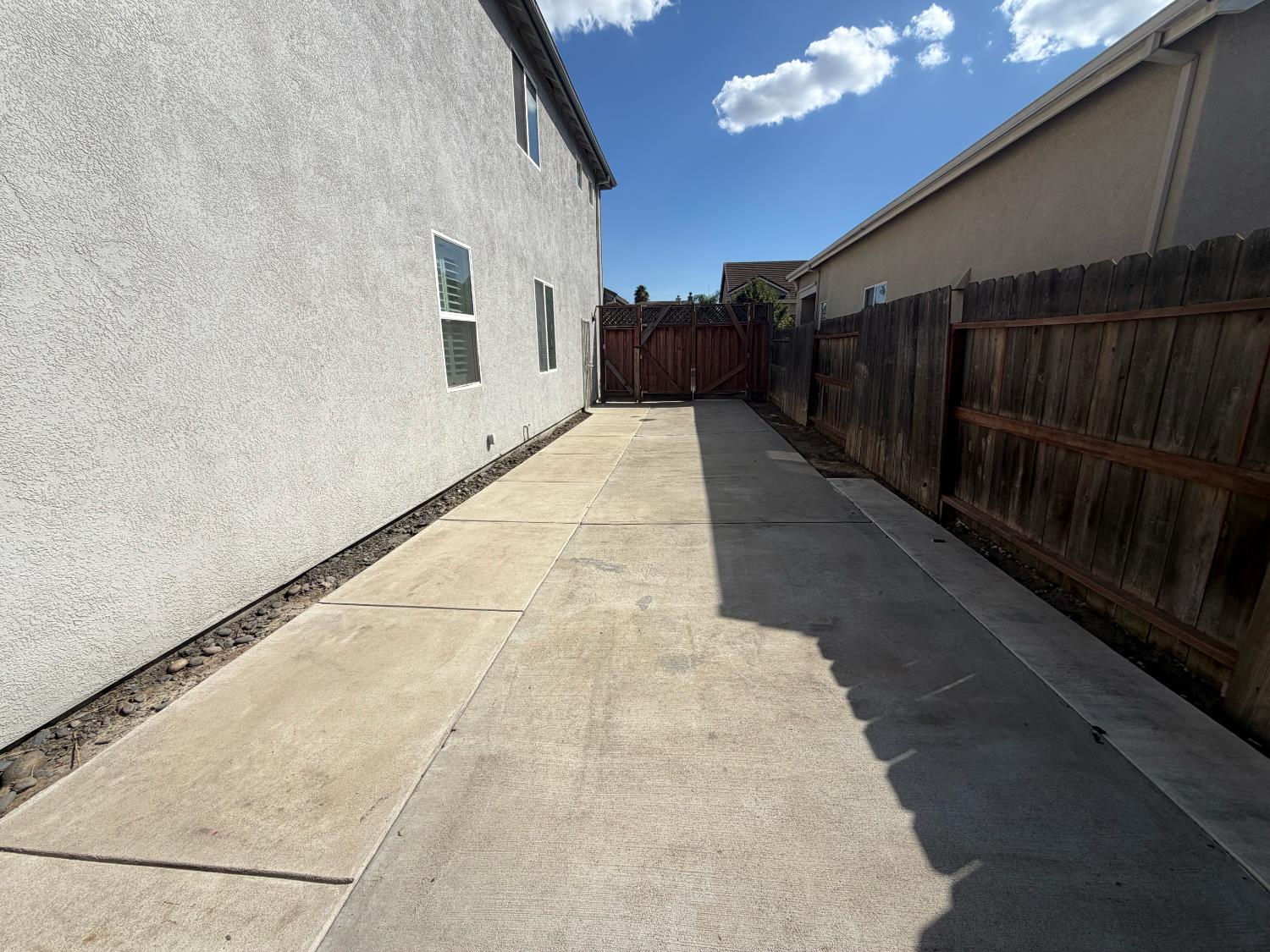 3209 Flushing Meadows Dr, Modesto, CA 95355