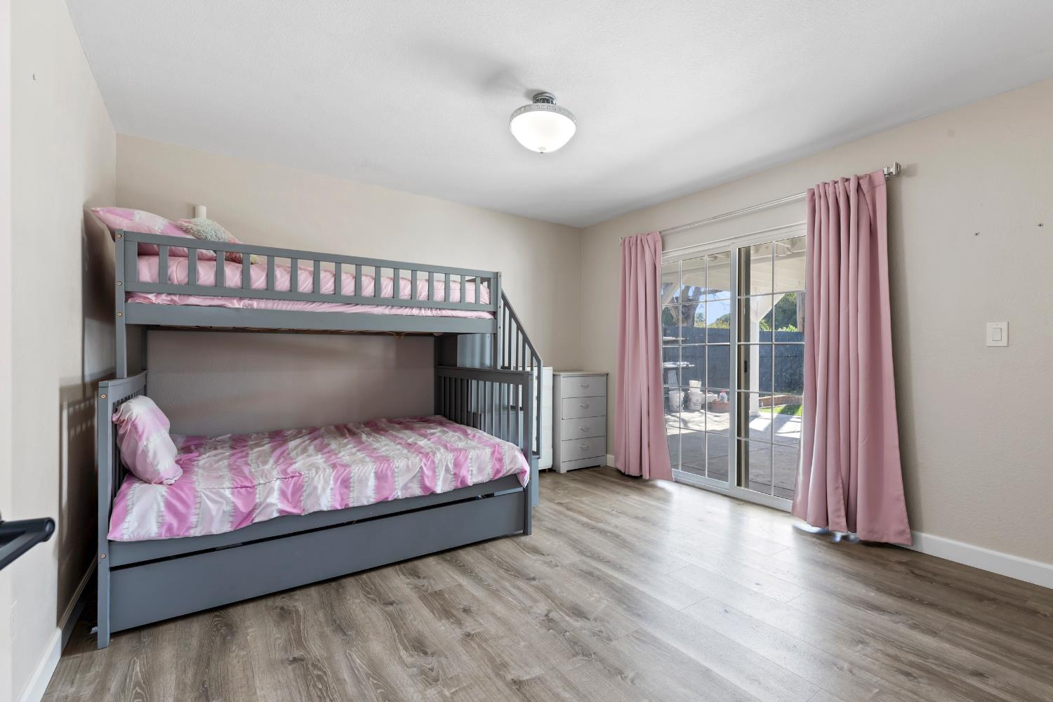 632 Lenore Dr, Modesto, CA 95351