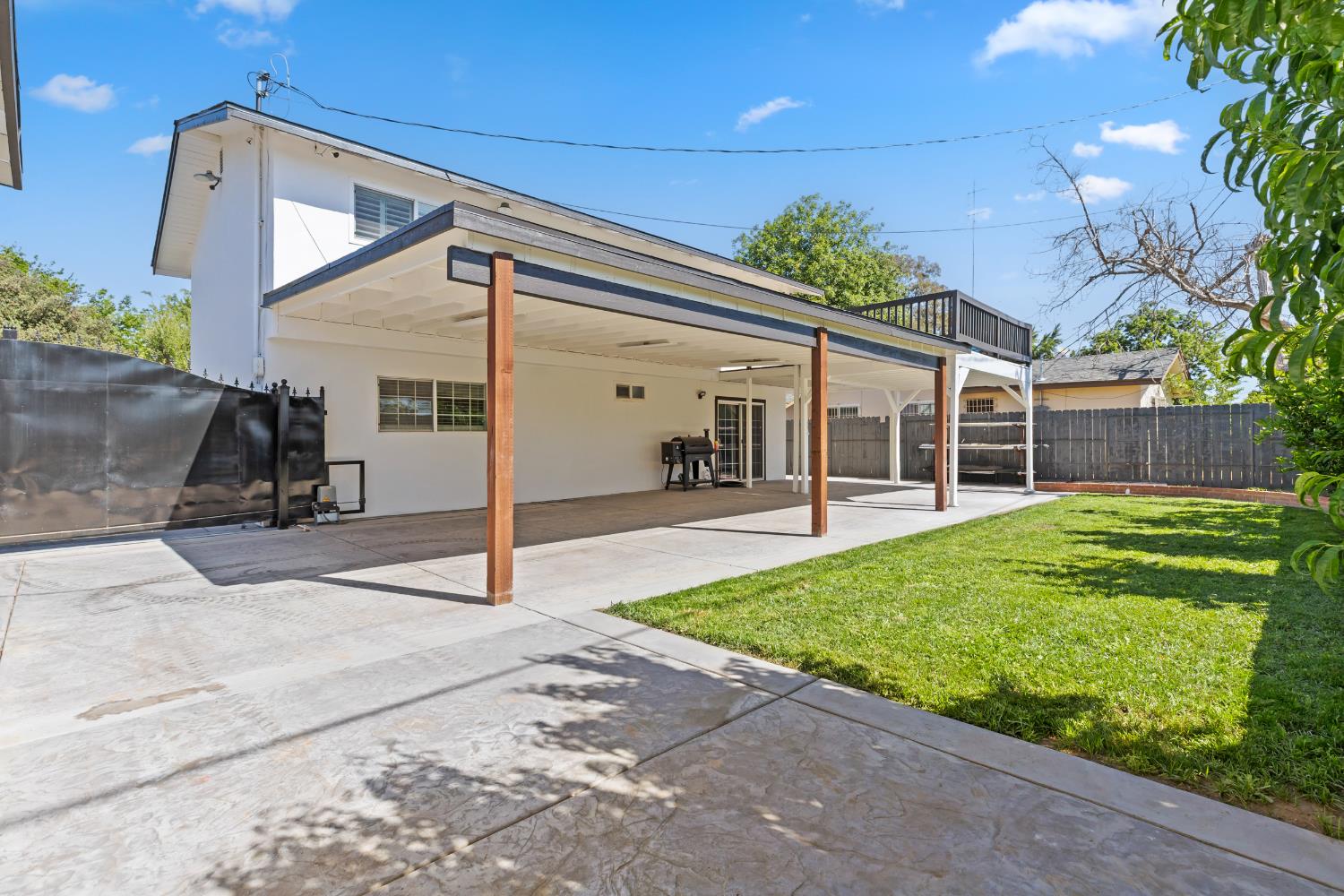 632 Lenore Dr, Modesto, CA 95351
