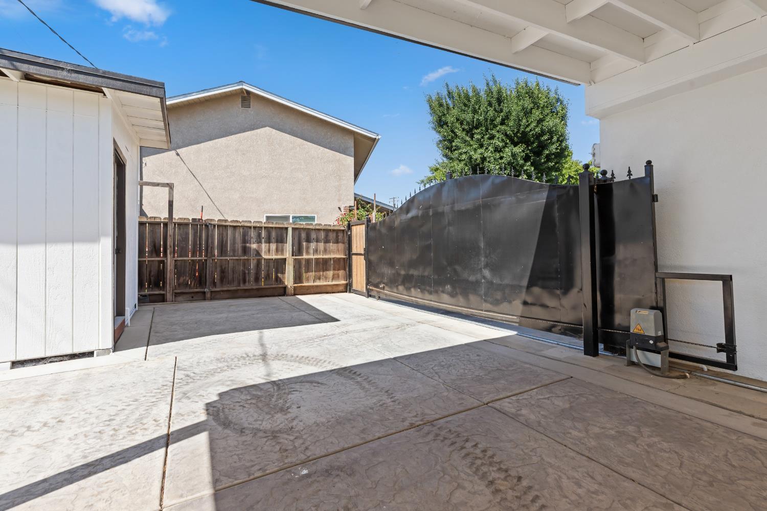632 Lenore Dr, Modesto, CA 95351