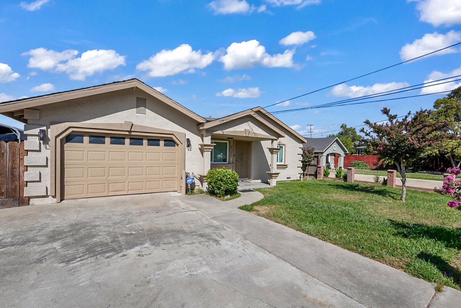 6311 8th St, Riverbank, CA 95367