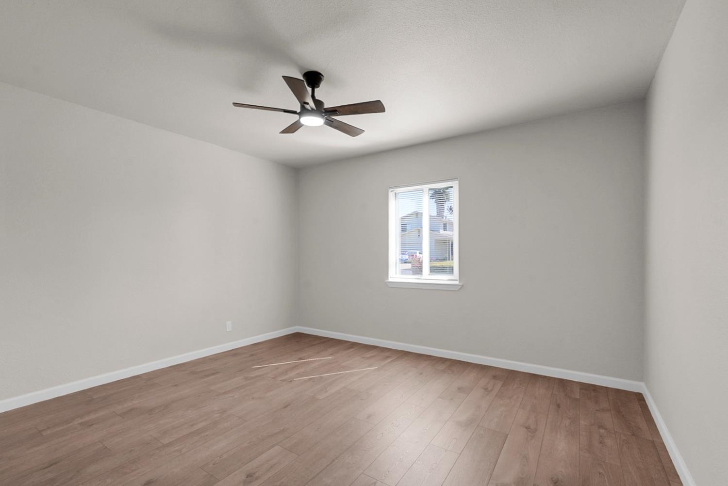6311 8th St, Riverbank, CA 95367