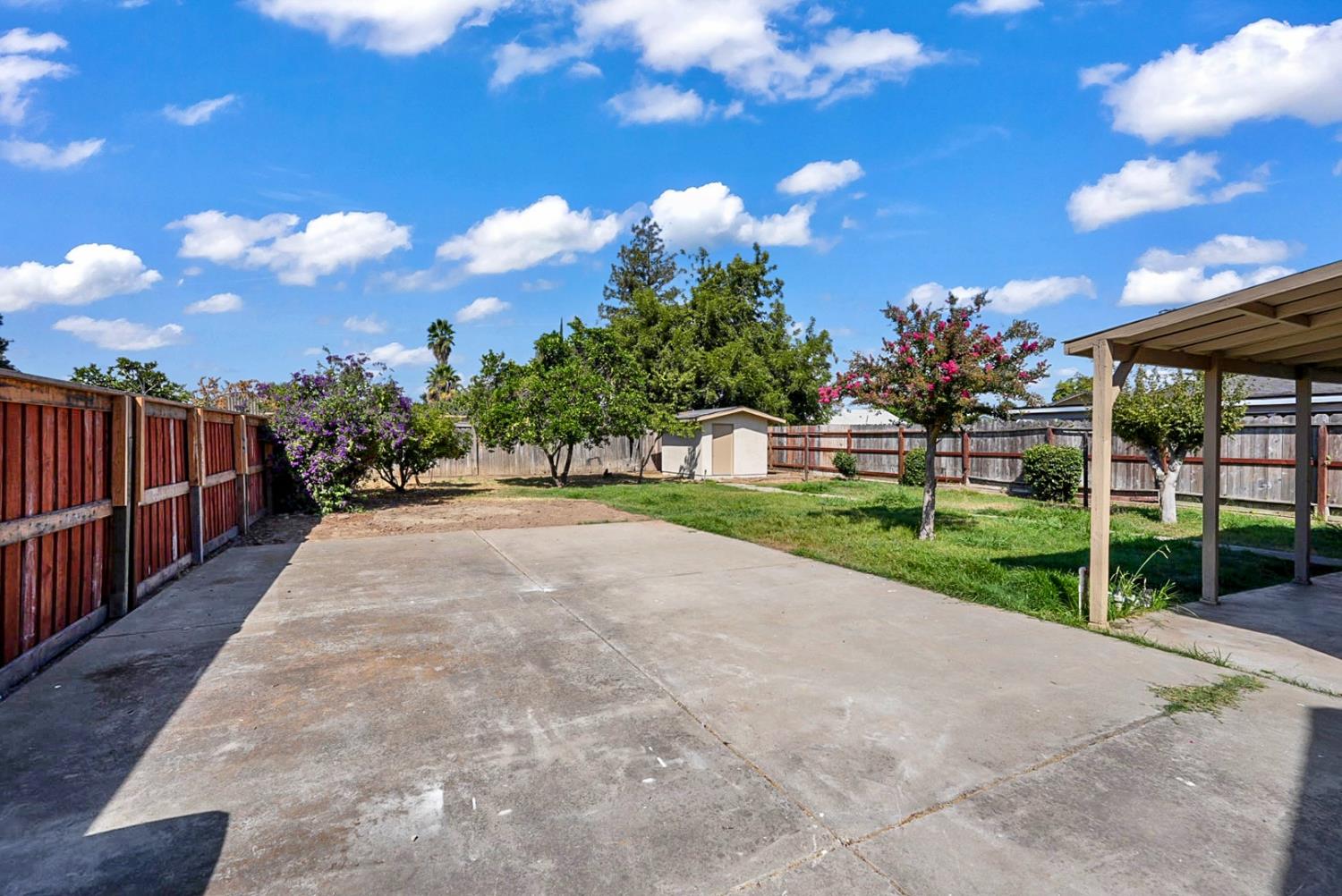 6311 8th St, Riverbank, CA 95367