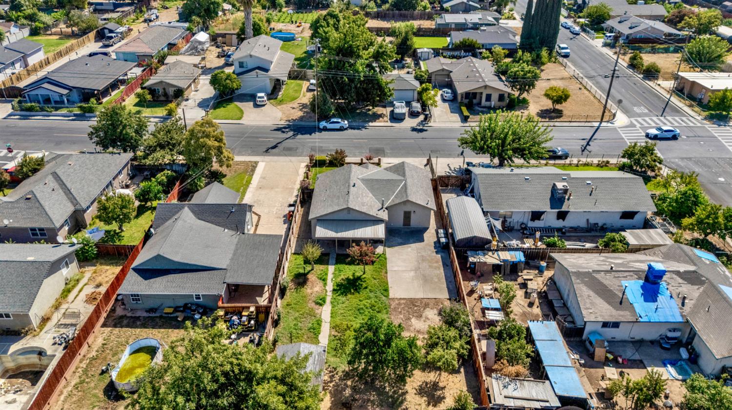 6311 8th St, Riverbank, CA 95367