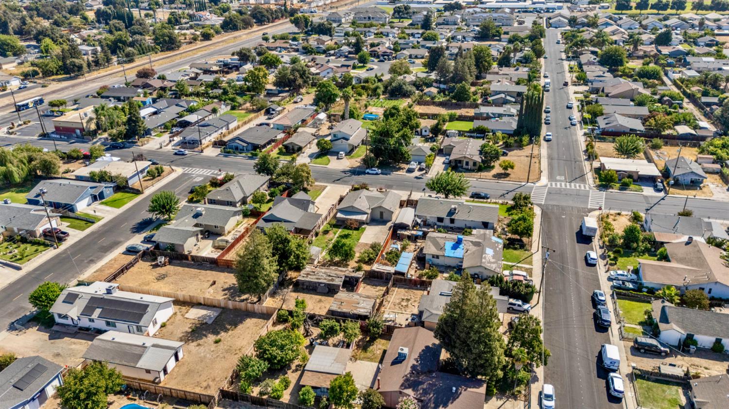 6311 8th St, Riverbank, CA 95367