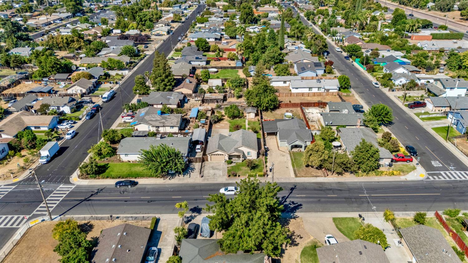 6311 8th St, Riverbank, CA 95367