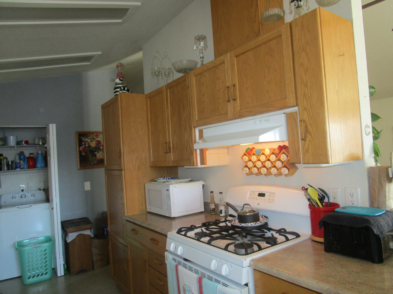 1500 Held Dr #98, Modesto, CA 95355