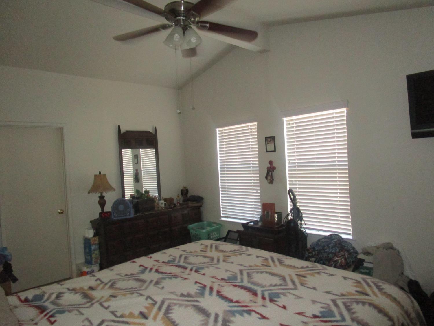 1500 Held Dr #98, Modesto, CA 95355