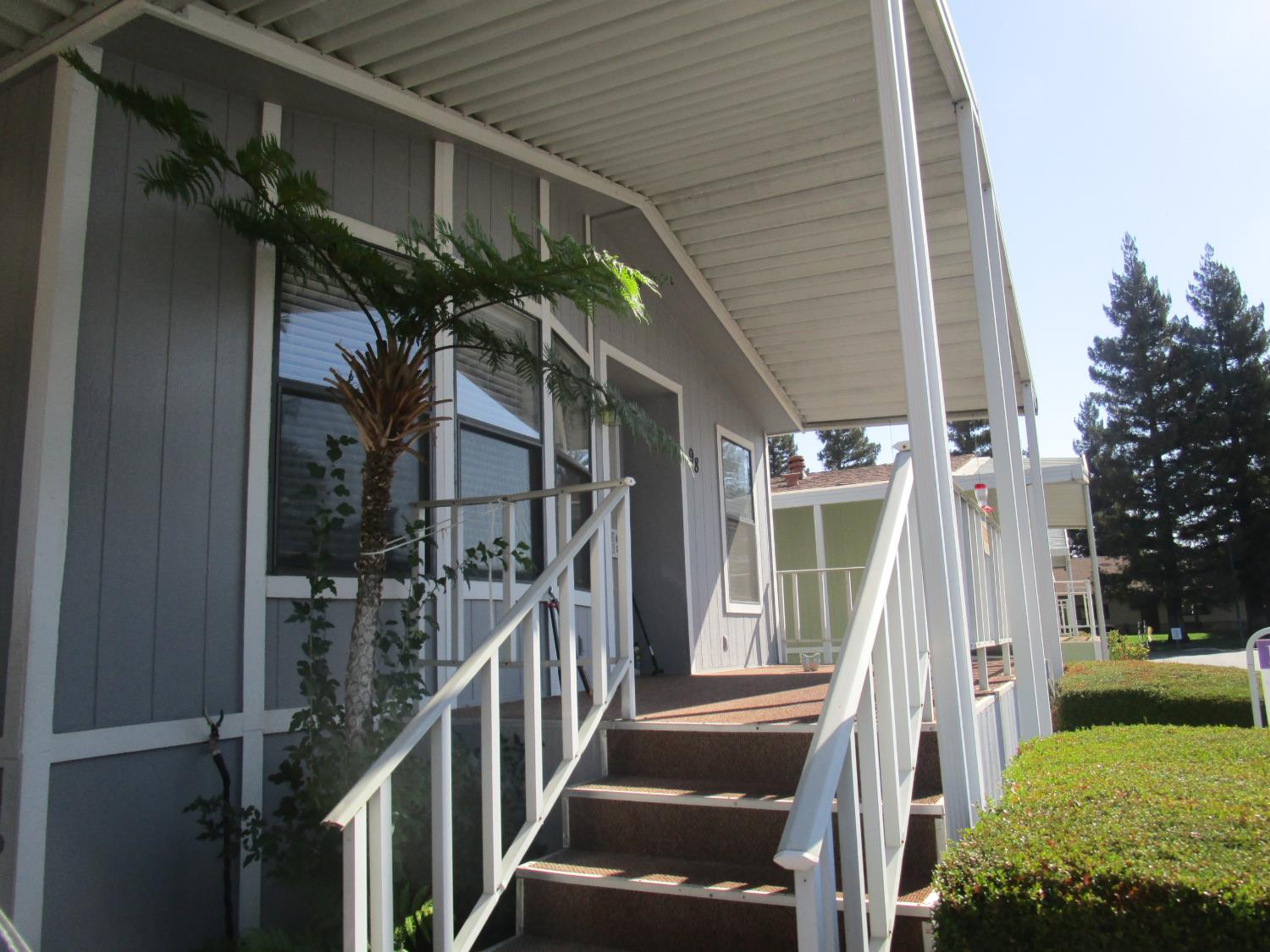 1500 Held Dr #98, Modesto, CA 95355
