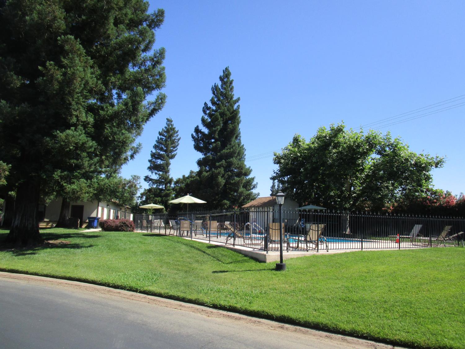 1500 Held Dr #98, Modesto, CA 95355