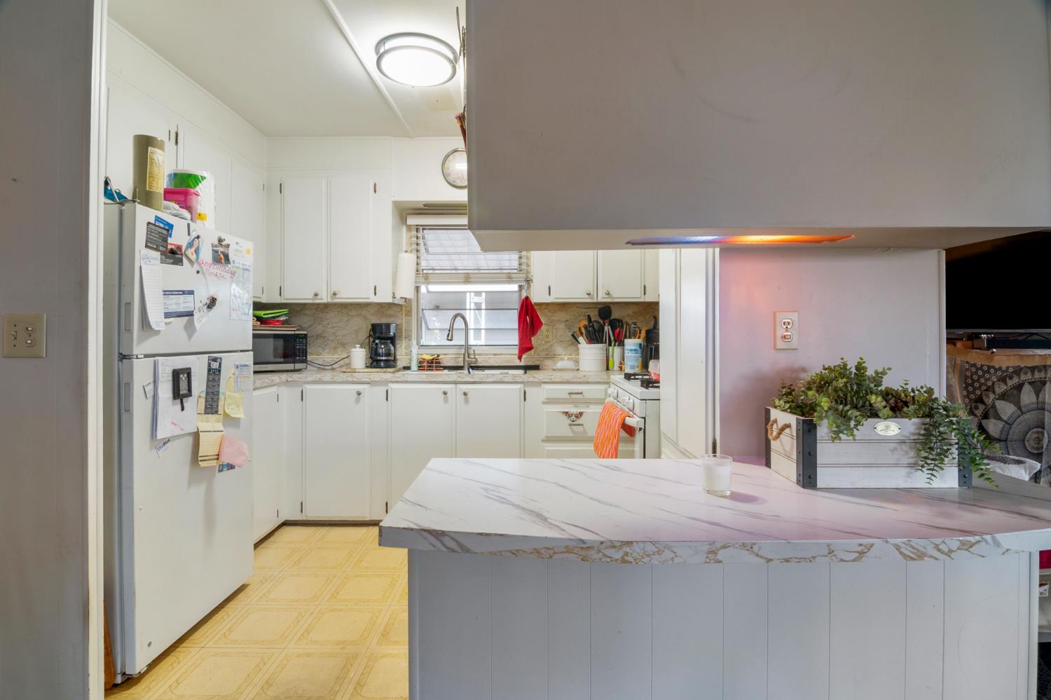 2125 Viking Ln, Modesto, CA 95350
