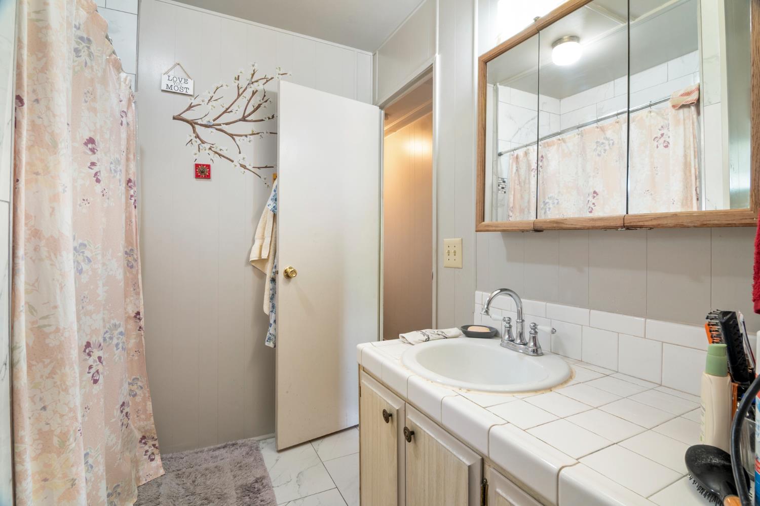 2125 Viking Ln, Modesto, CA 95350