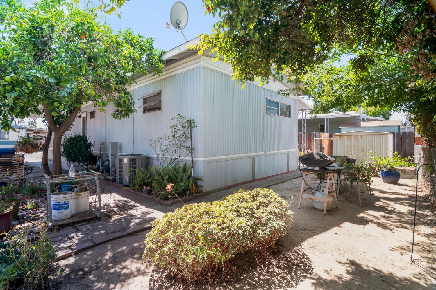2125 Viking Ln, Modesto, CA 95350