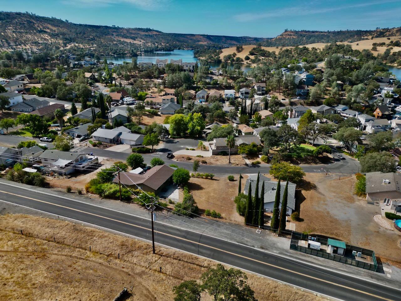 255 Poker Flat Rd, Copperopolis, CA 95228