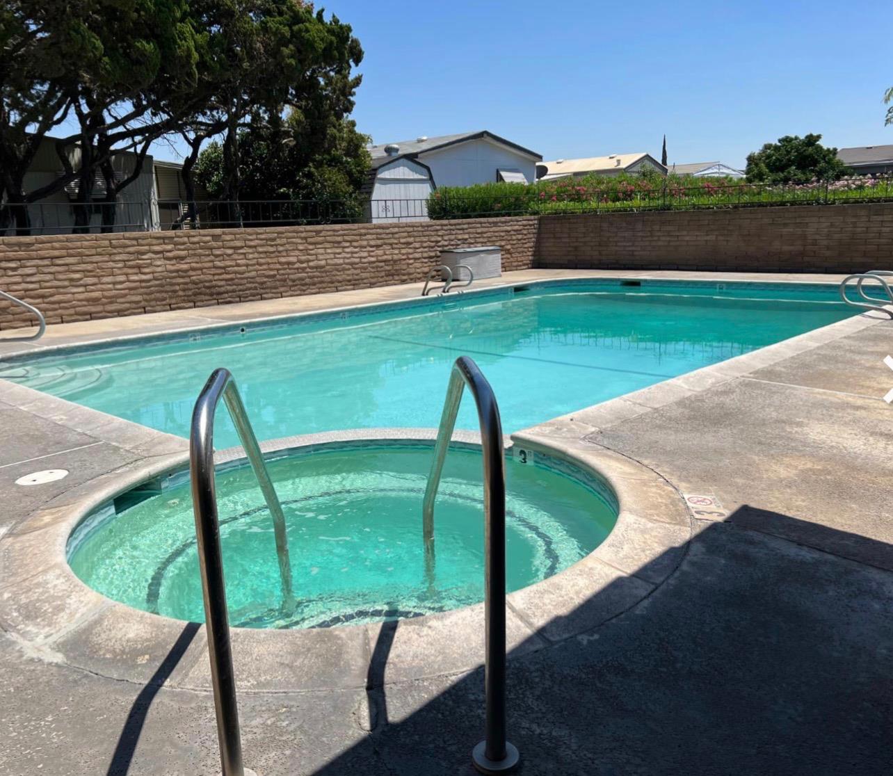 2240 Golden Oak Ln #131, Merced, CA 95340