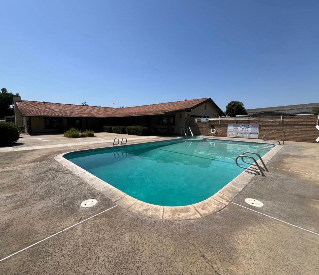 2240 Golden Oak Ln #131, Merced, CA 95340