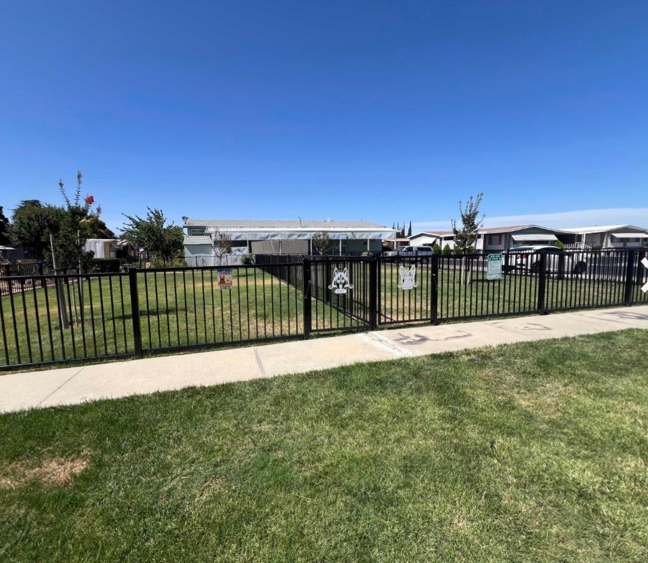 2240 Golden Oak Ln #131, Merced, CA 95340