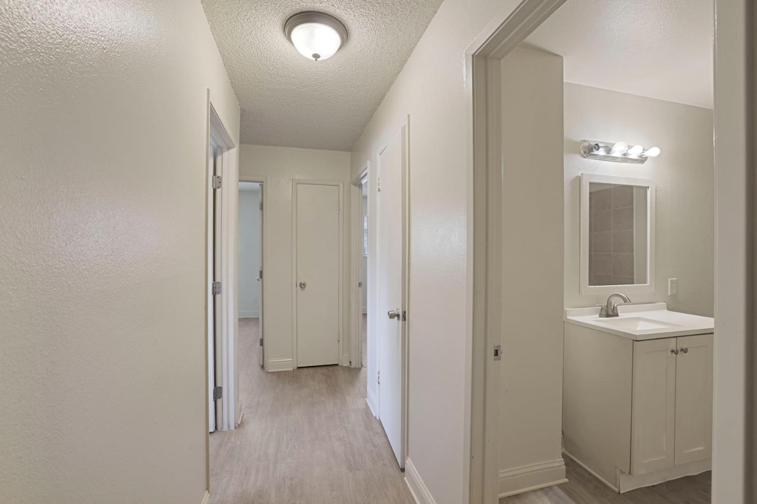 824 Clementa Way, Modesto, CA 95351