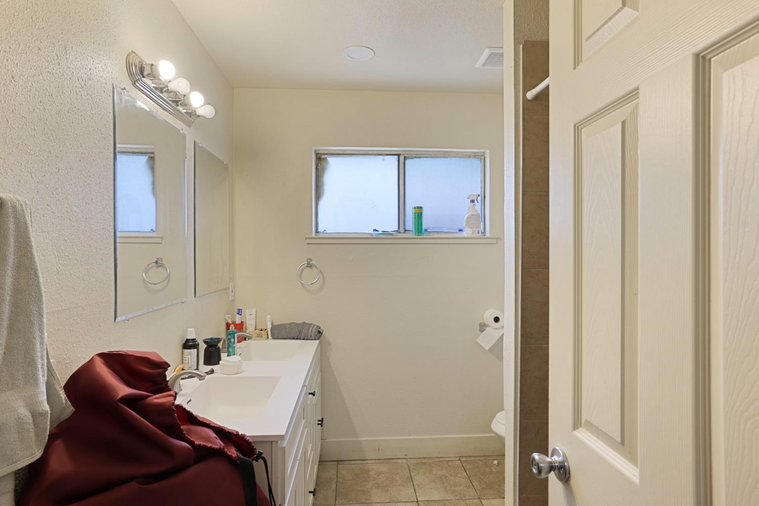 824 Clementa Way, Modesto, CA 95351