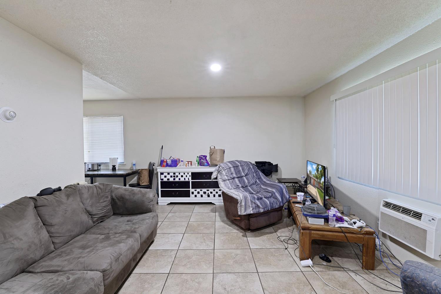 824 Clementa Way, Modesto, CA 95351