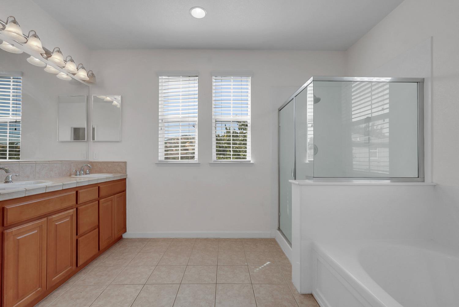 9327 Vintner Cir, Patterson, CA 95363