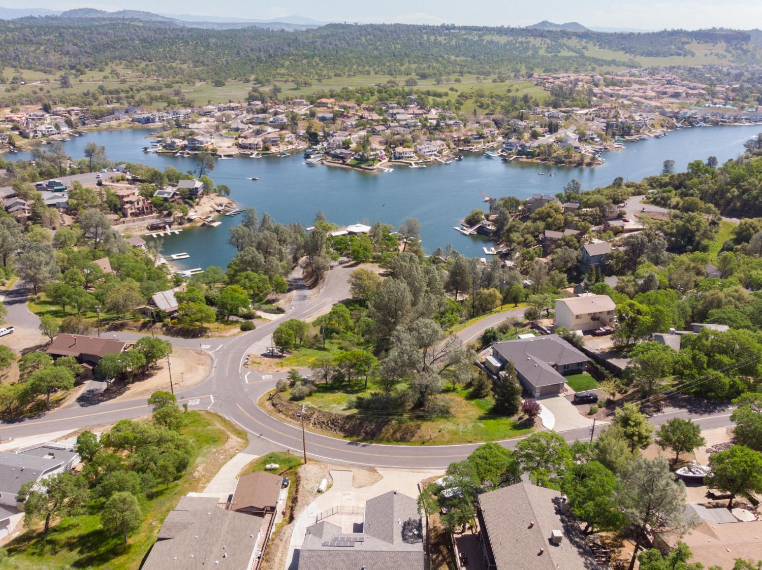 1751 Choctaw Rd, Copperopolis, CA 95228