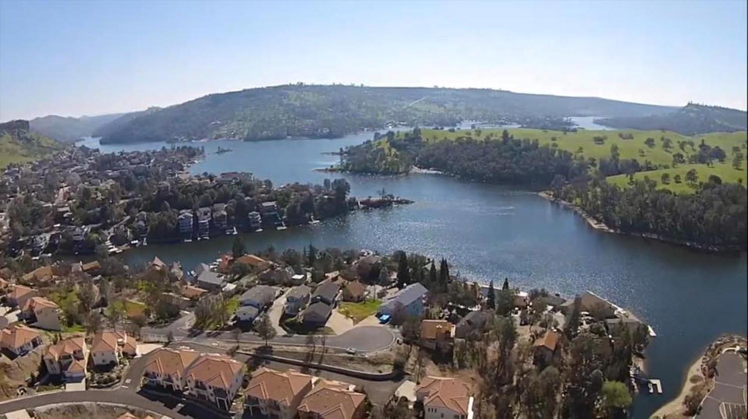 1751 Choctaw Rd, Copperopolis, CA 95228