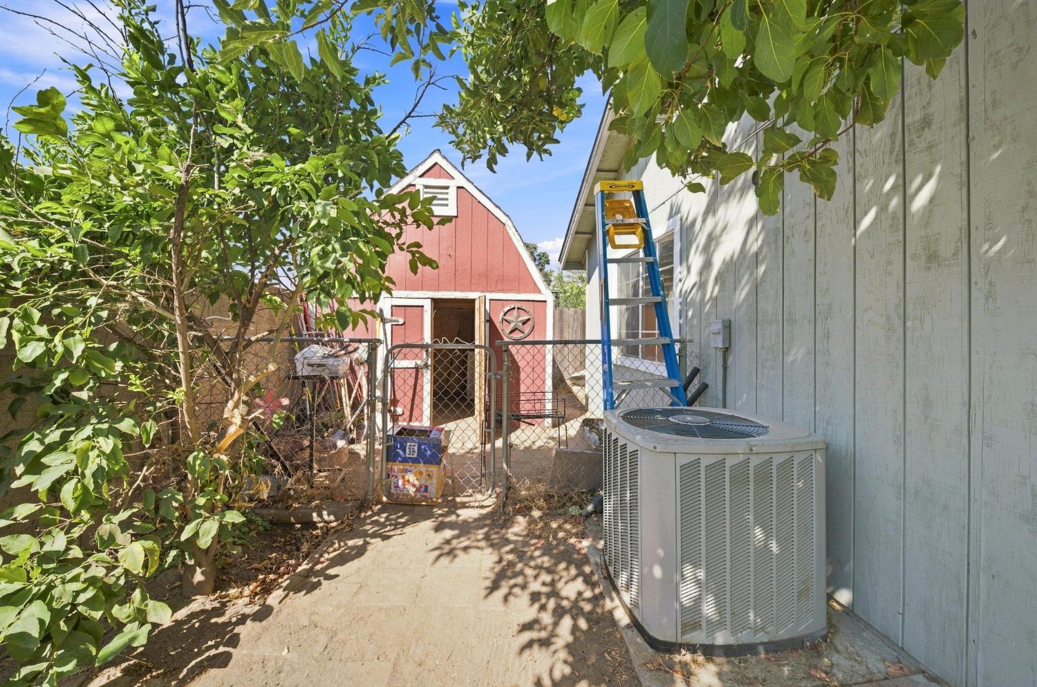 2032 Boise Ave, Modesto, CA 95358