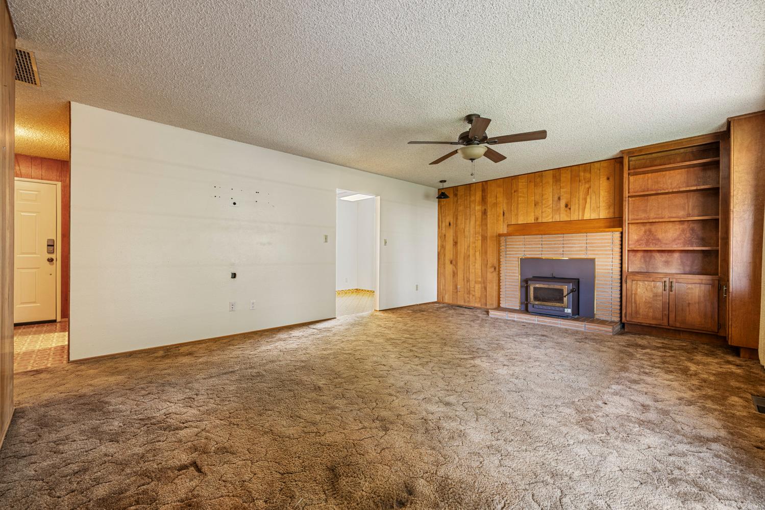 527 Poplar St, Oakdale, CA 95361