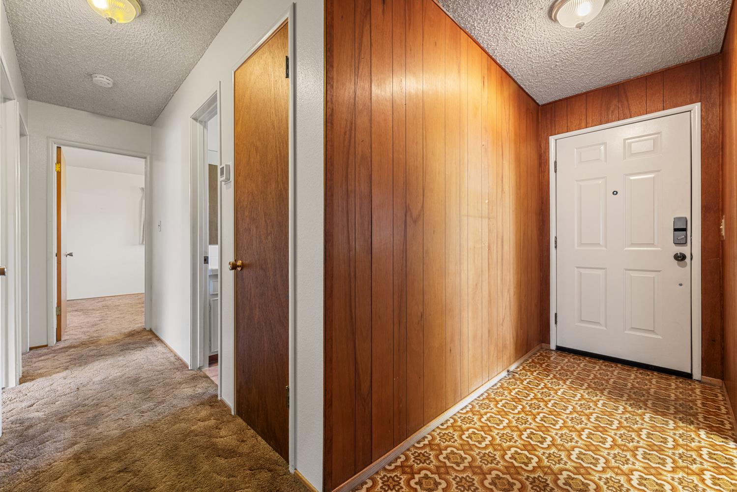 527 Poplar St, Oakdale, CA 95361