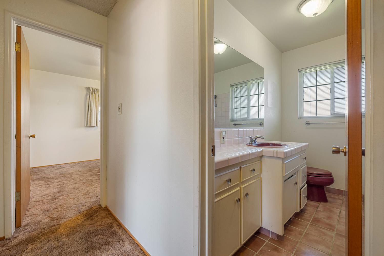 527 Poplar St, Oakdale, CA 95361
