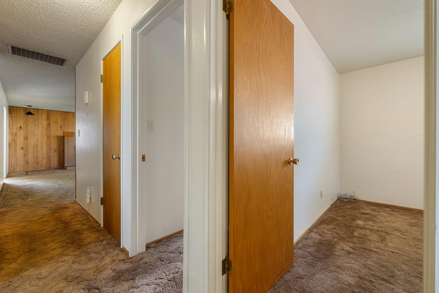 527 Poplar St, Oakdale, CA 95361